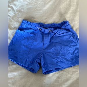 Trekkie paper bag shorts in size 6!!